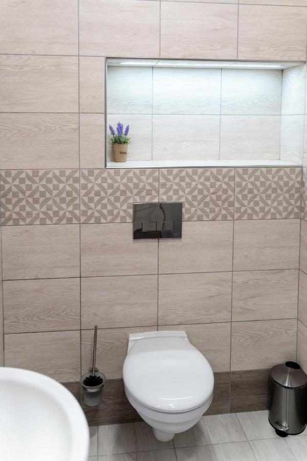 Guest Rooms Asenevtsi City Center ヴェリコ・タルノヴォ エクステリア 写真